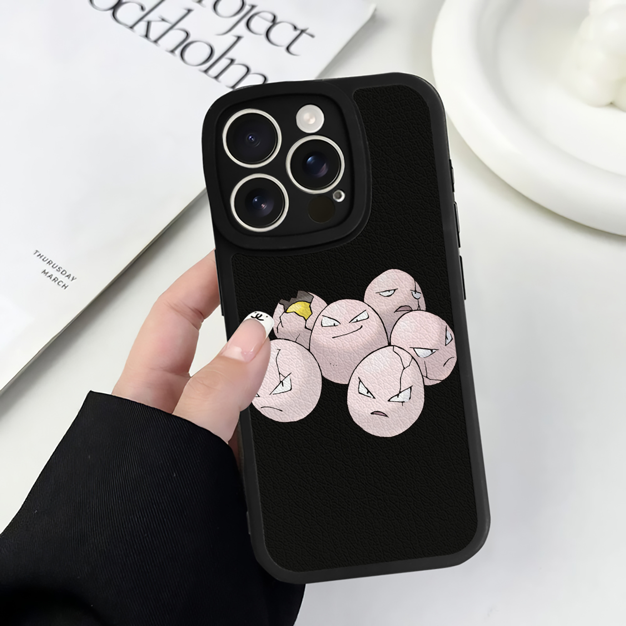 （画像用） ポケットモンスター Pokémon 【iPhone 16シリーズ対応】シリコンスマホケース（レザー調） 材質：シリコン